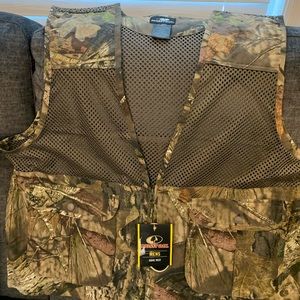 NWT Mossy Oak Men’s Dove Vest